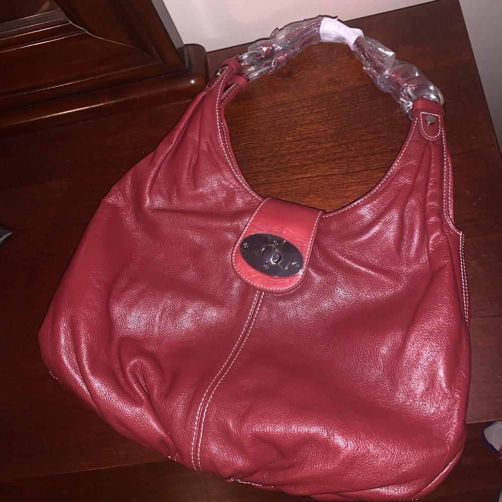 Beautiful leather hobo bag.